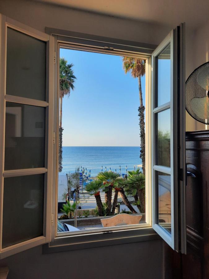 Finestre Sul Mare Villa Сан Лоренцо ал Маре Стая снимка